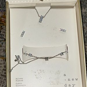 18” Necklace and Earring Set new in box